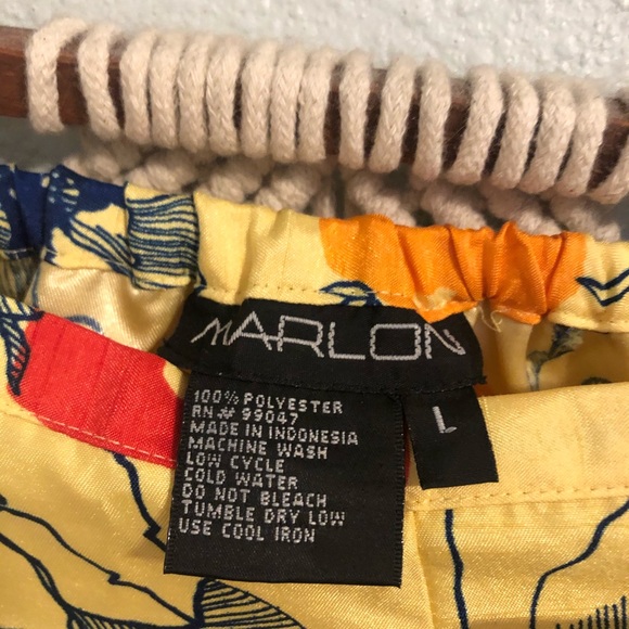 Vintage poppy satin trousers - Picture 2 of 2